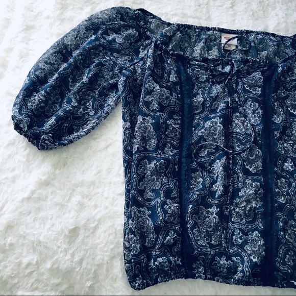 Mossimo polyester off the shoulder shirt size XS - Picture 2 of 8